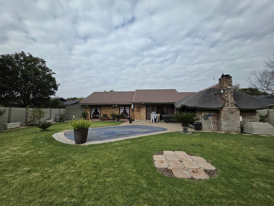 3 Bedroom Property for Sale in Flamingo Park Free State